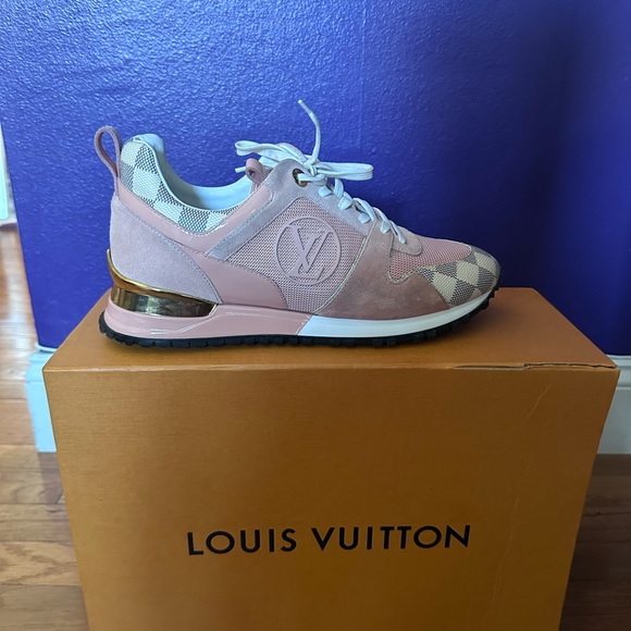 Louis Vuitton Run Away Sneaker - Picture 7 of 10